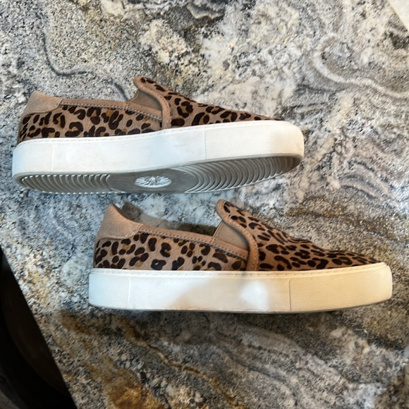Ugg cheetah slip ons - Picture 4 of 4